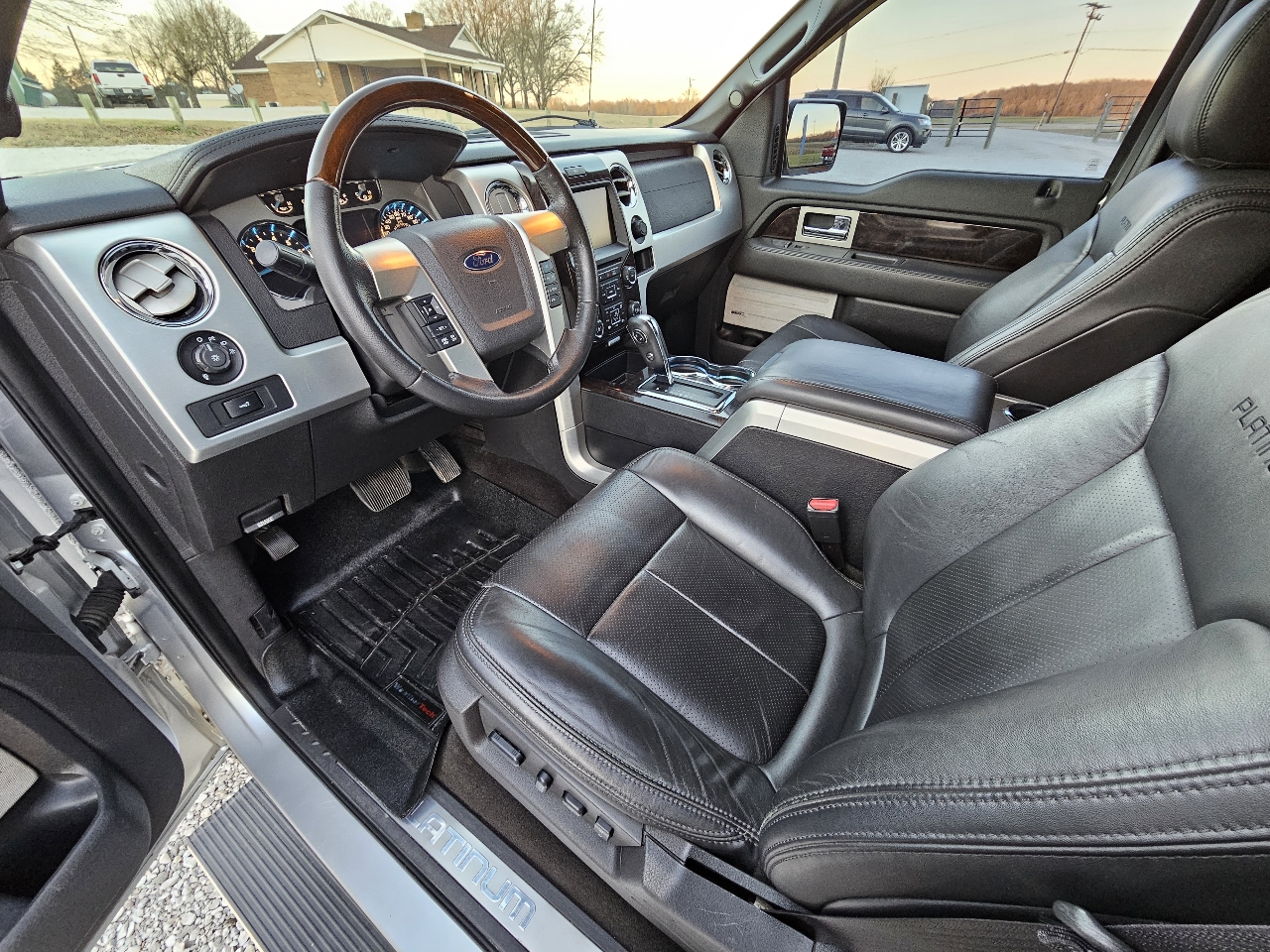 Ford F-150 Platinum SuperCrew 5.5-ft. Bed 4WD 2014