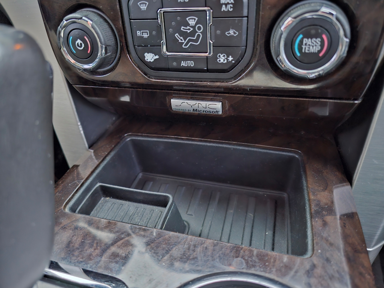 Ford F-150 Platinum SuperCrew 5.5-ft. Bed 4WD 2014