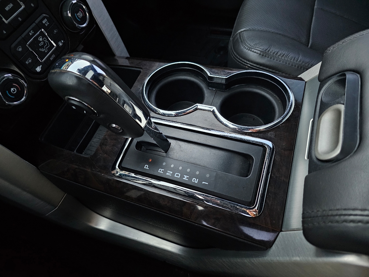 Ford F-150 Platinum SuperCrew 5.5-ft. Bed 4WD 2014