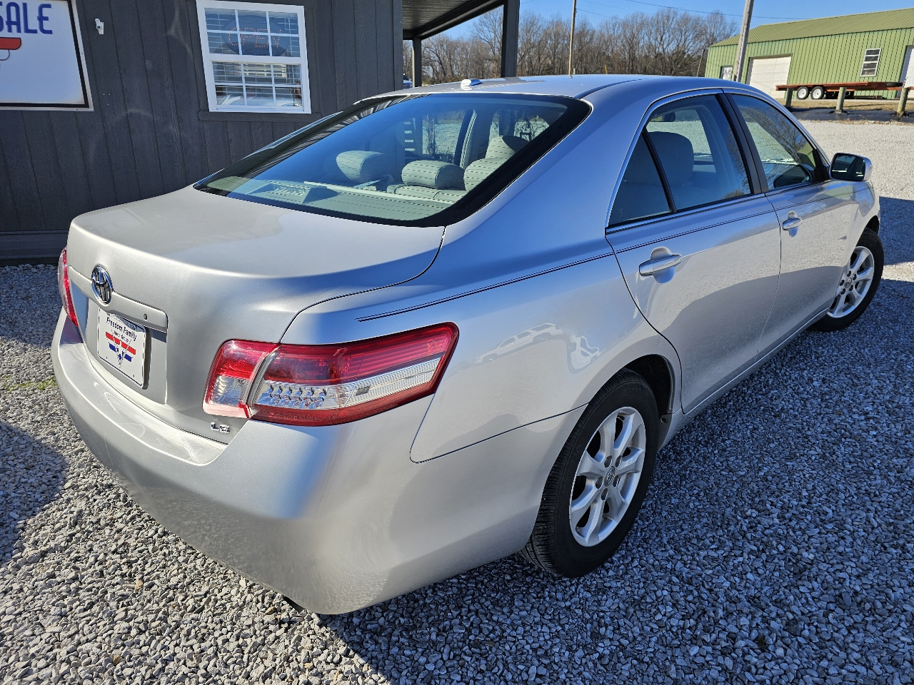 Toyota Camry LE 6-Spd AT 2011