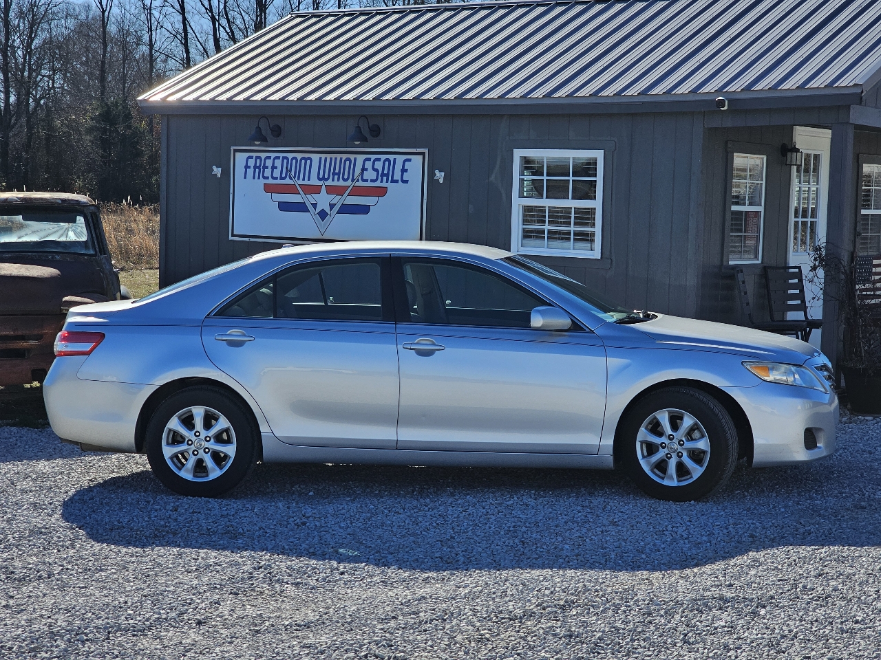 Toyota Camry LE 6-Spd AT 2011