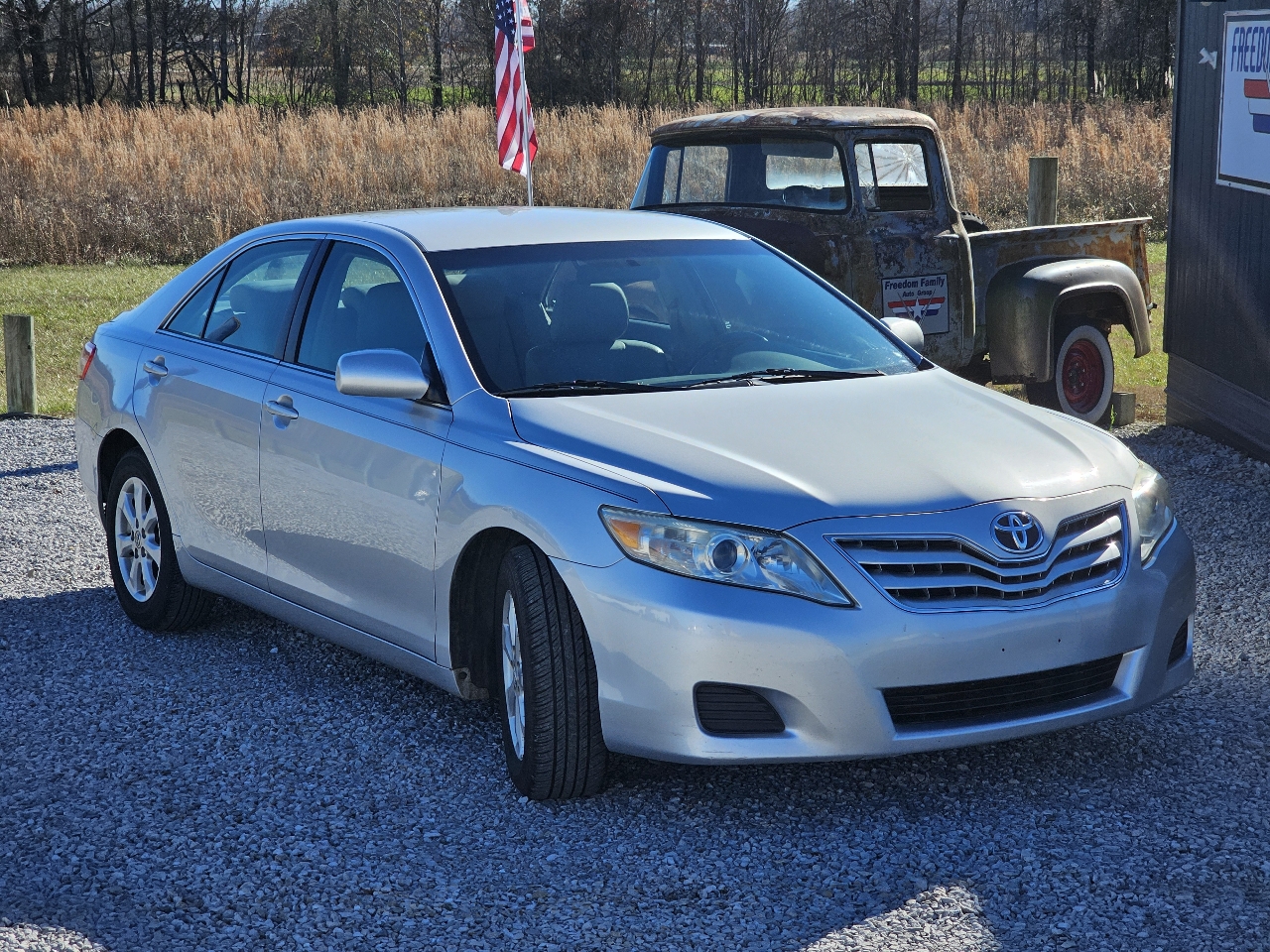 Toyota Camry LE 6-Spd AT 2011