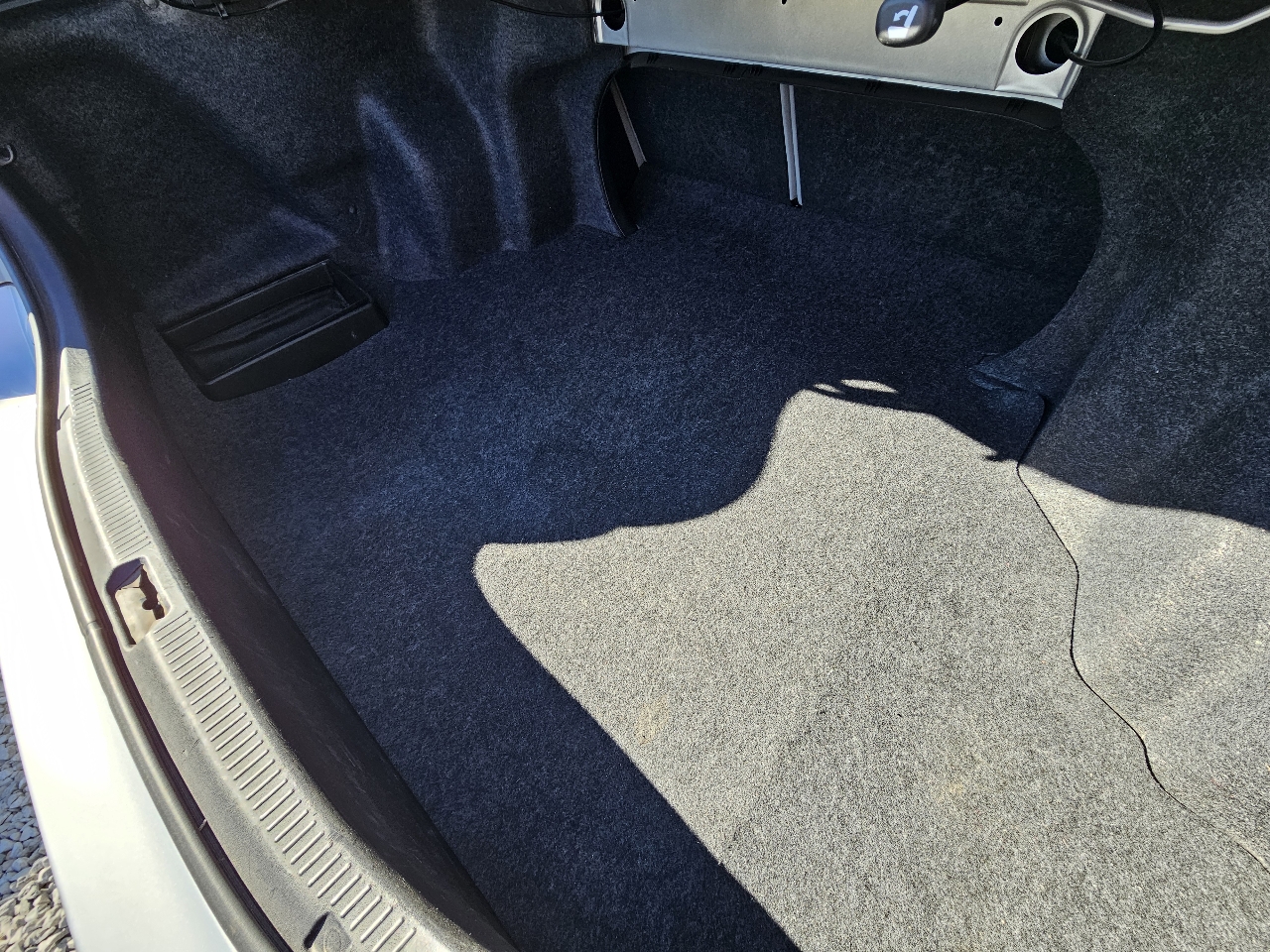 Toyota Camry LE 6-Spd AT 2011