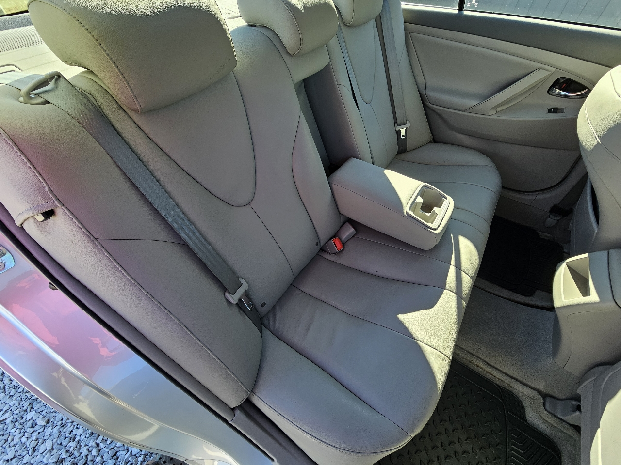 Toyota Camry LE 6-Spd AT 2011