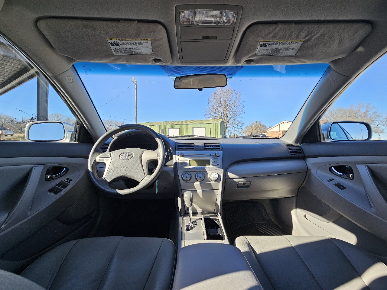 Toyota Camry LE 6-Spd AT 2011