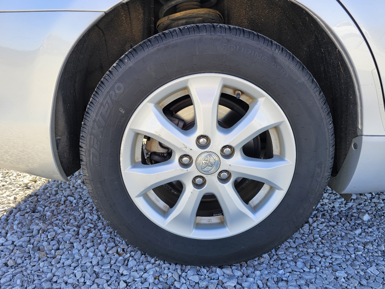 Toyota Camry LE 6-Spd AT 2011