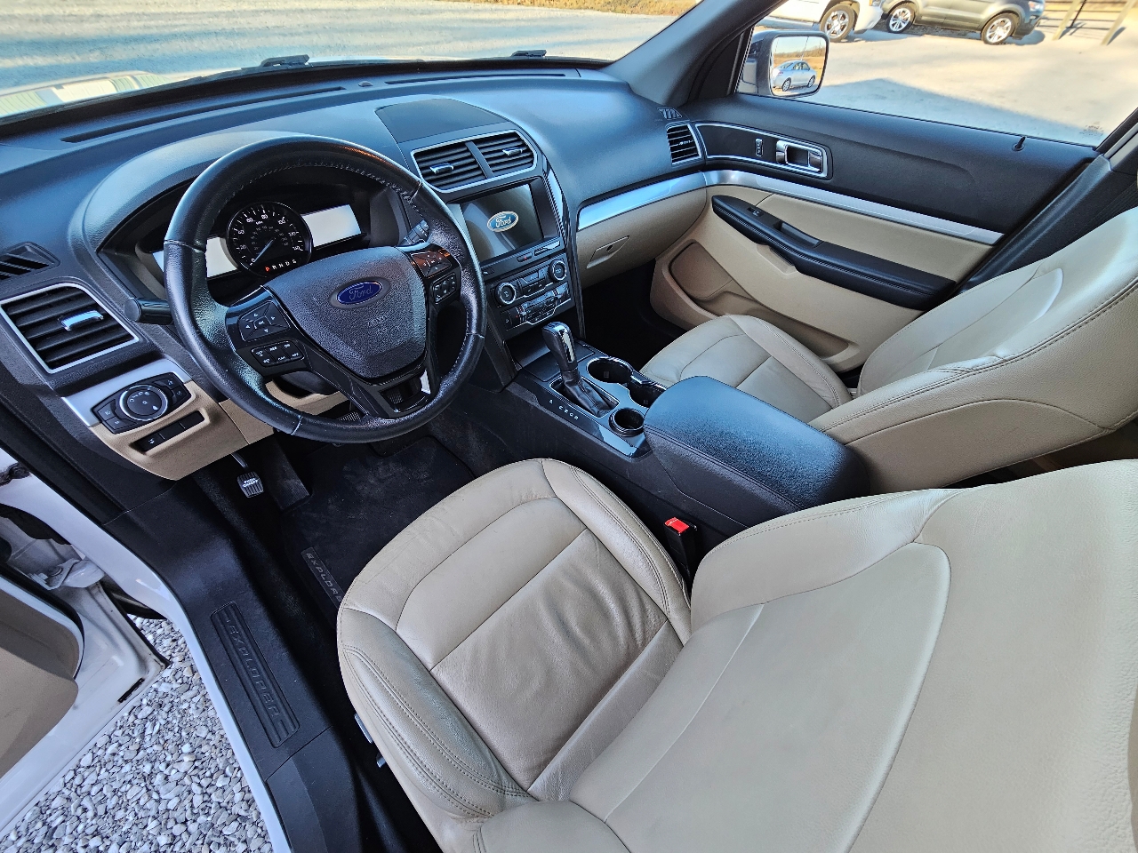 Ford Explorer XLT FWD 2017