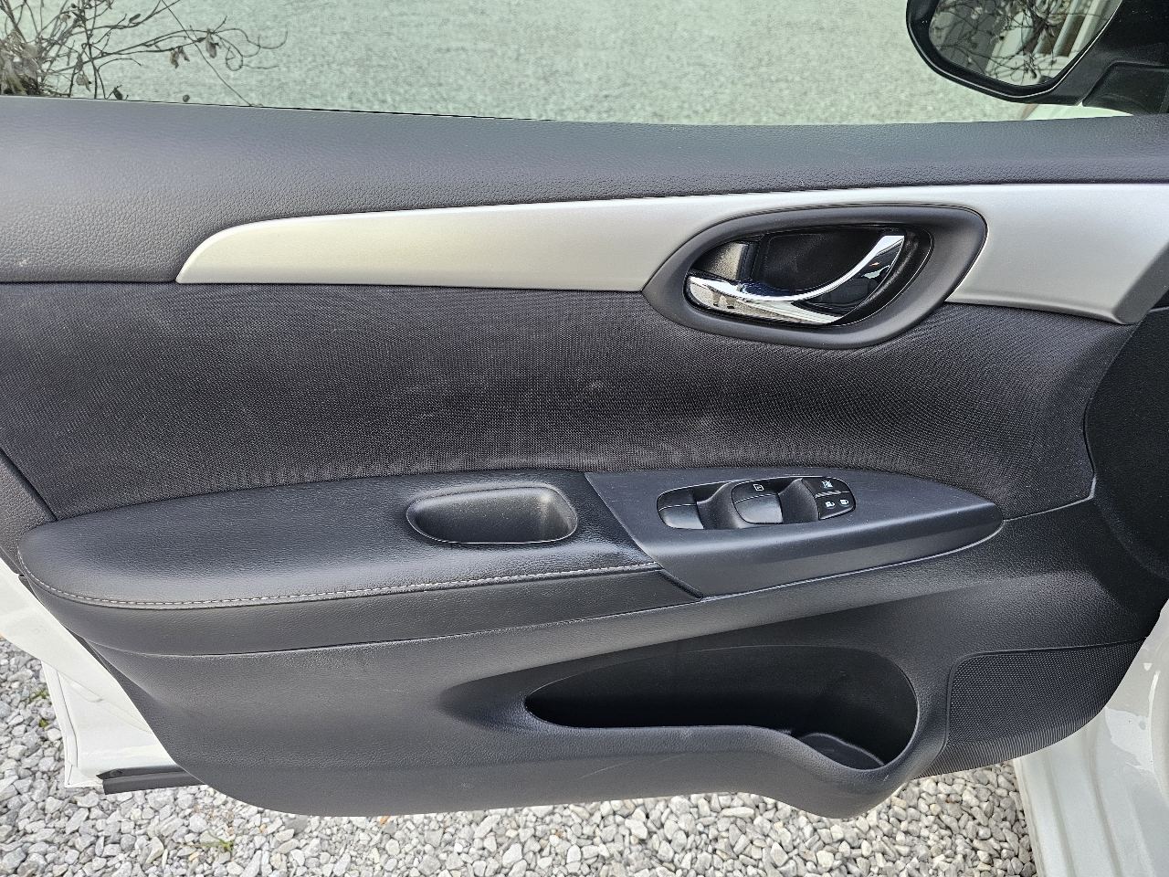 Nissan Sentra S 2016