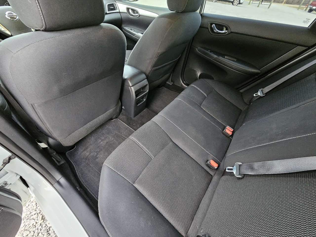 Nissan Sentra S 2016