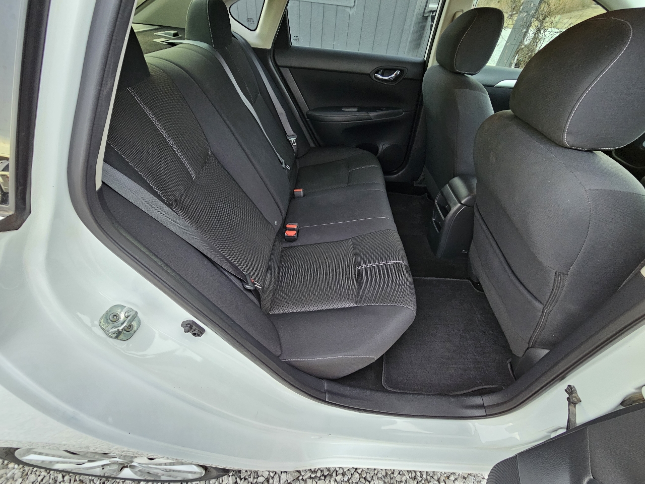 Nissan Sentra S 2016