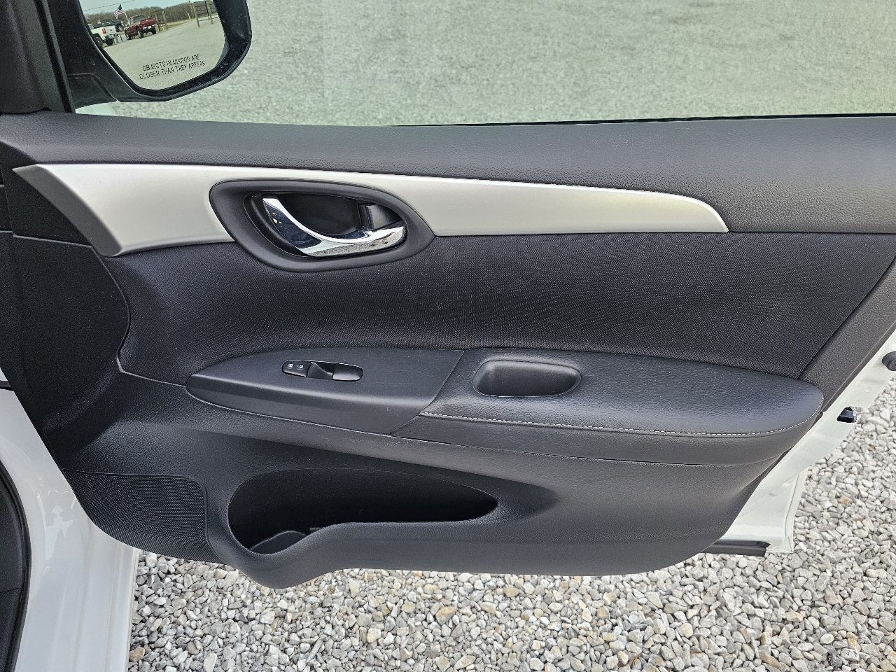 Nissan Sentra S 2016