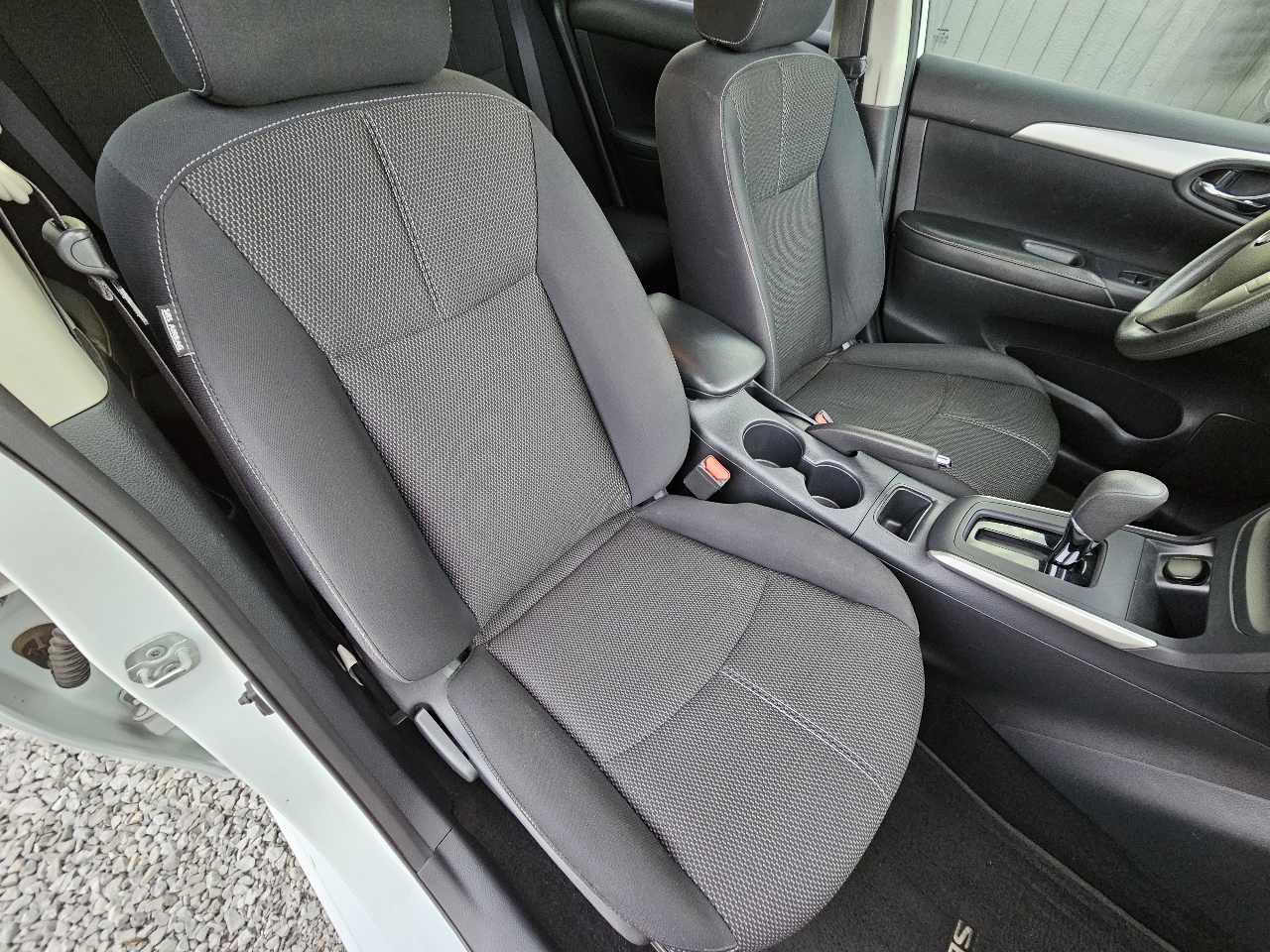 Nissan Sentra S 2016