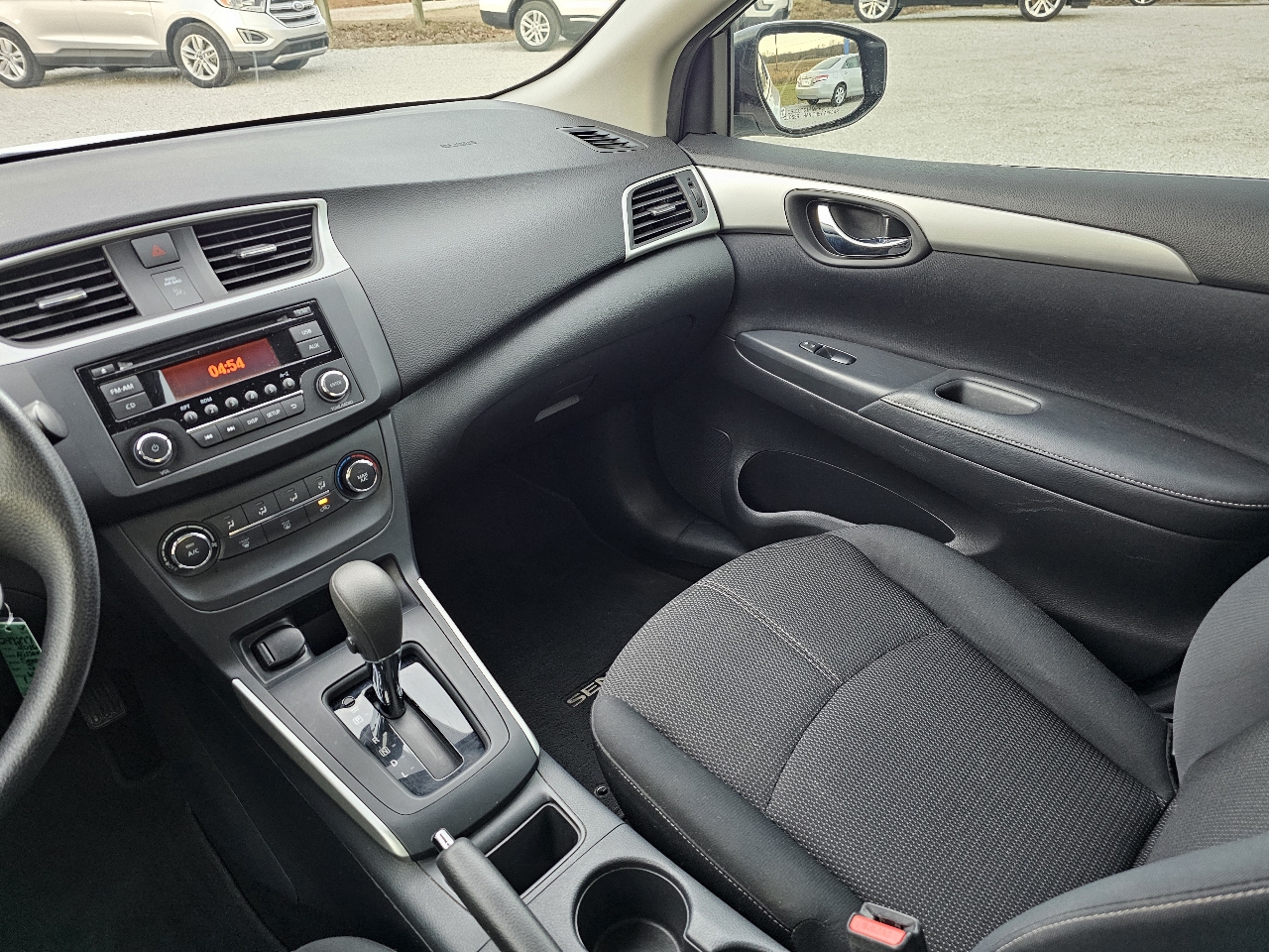 Nissan Sentra S 2016