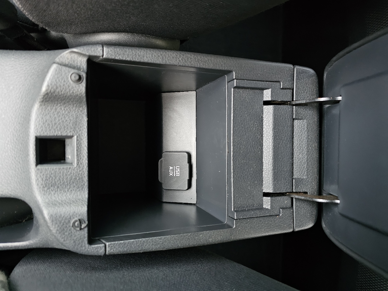 Nissan Sentra S 2016