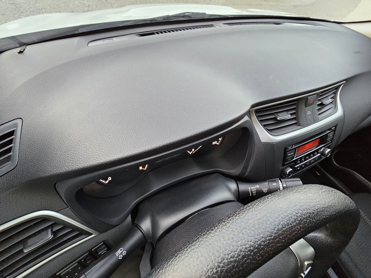 Nissan Sentra S 2016