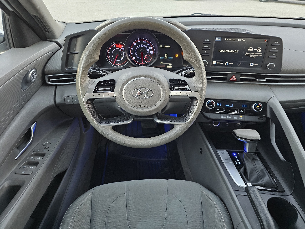 Hyundai Elantra SEL 2022