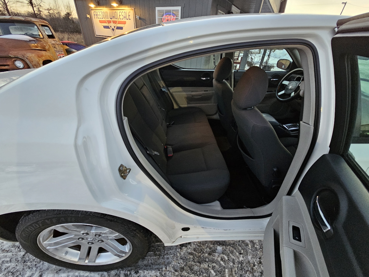 Dodge Charger SE RWD 2007