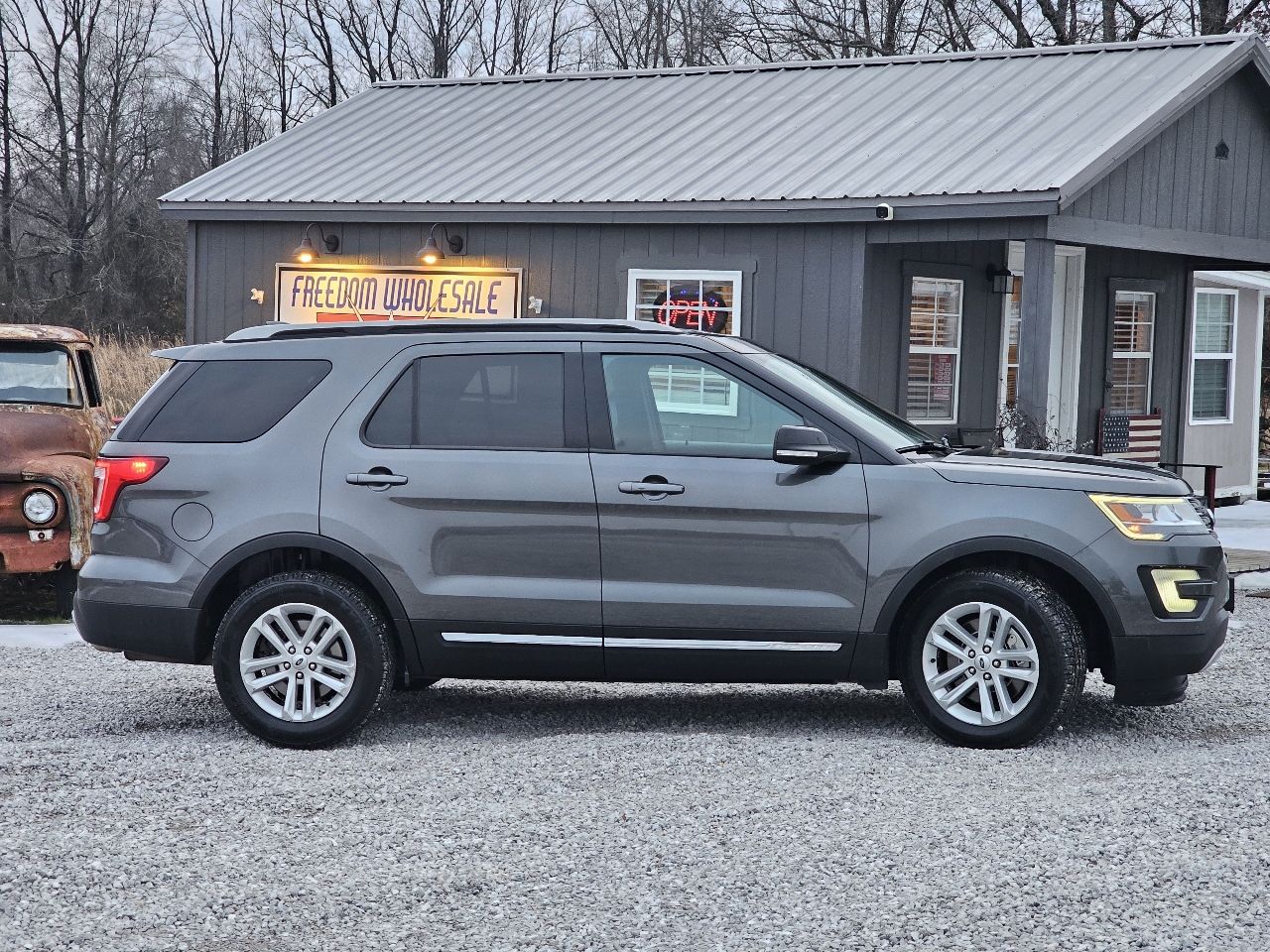 Ford Explorer XLT FWD 2017