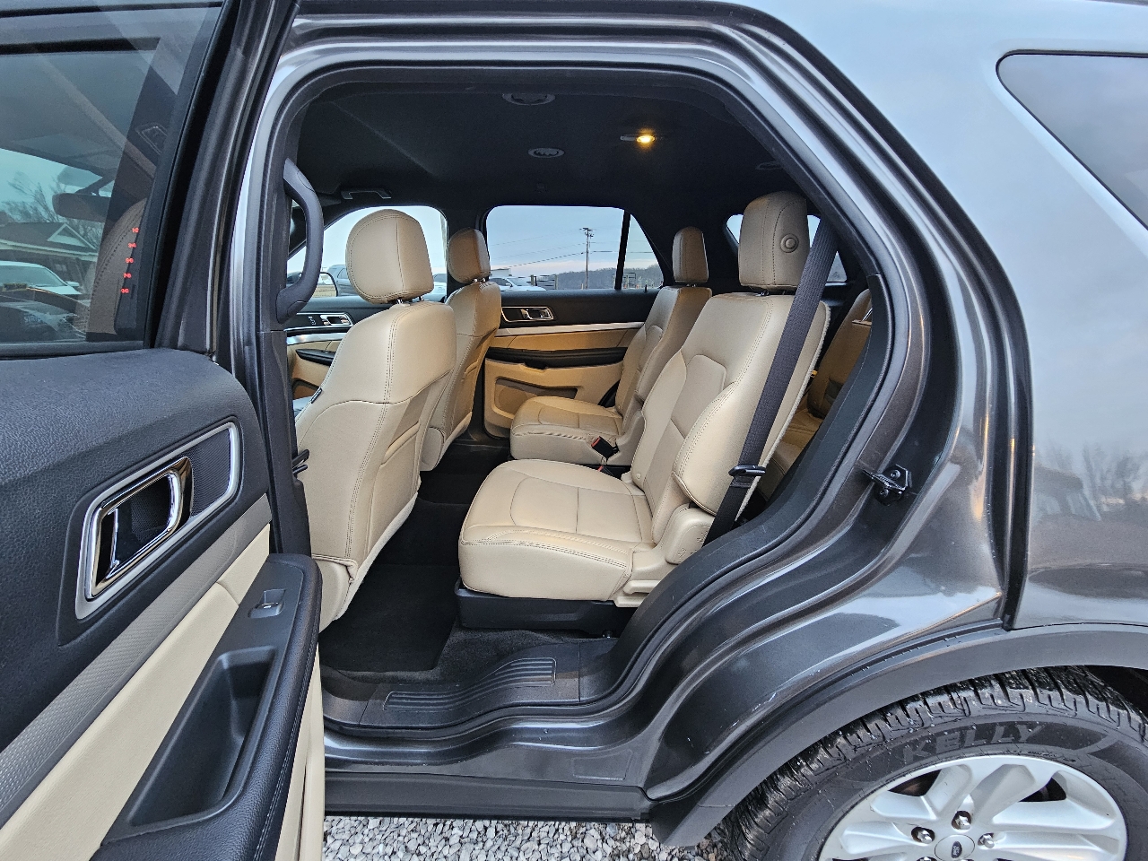 Ford Explorer XLT FWD 2017