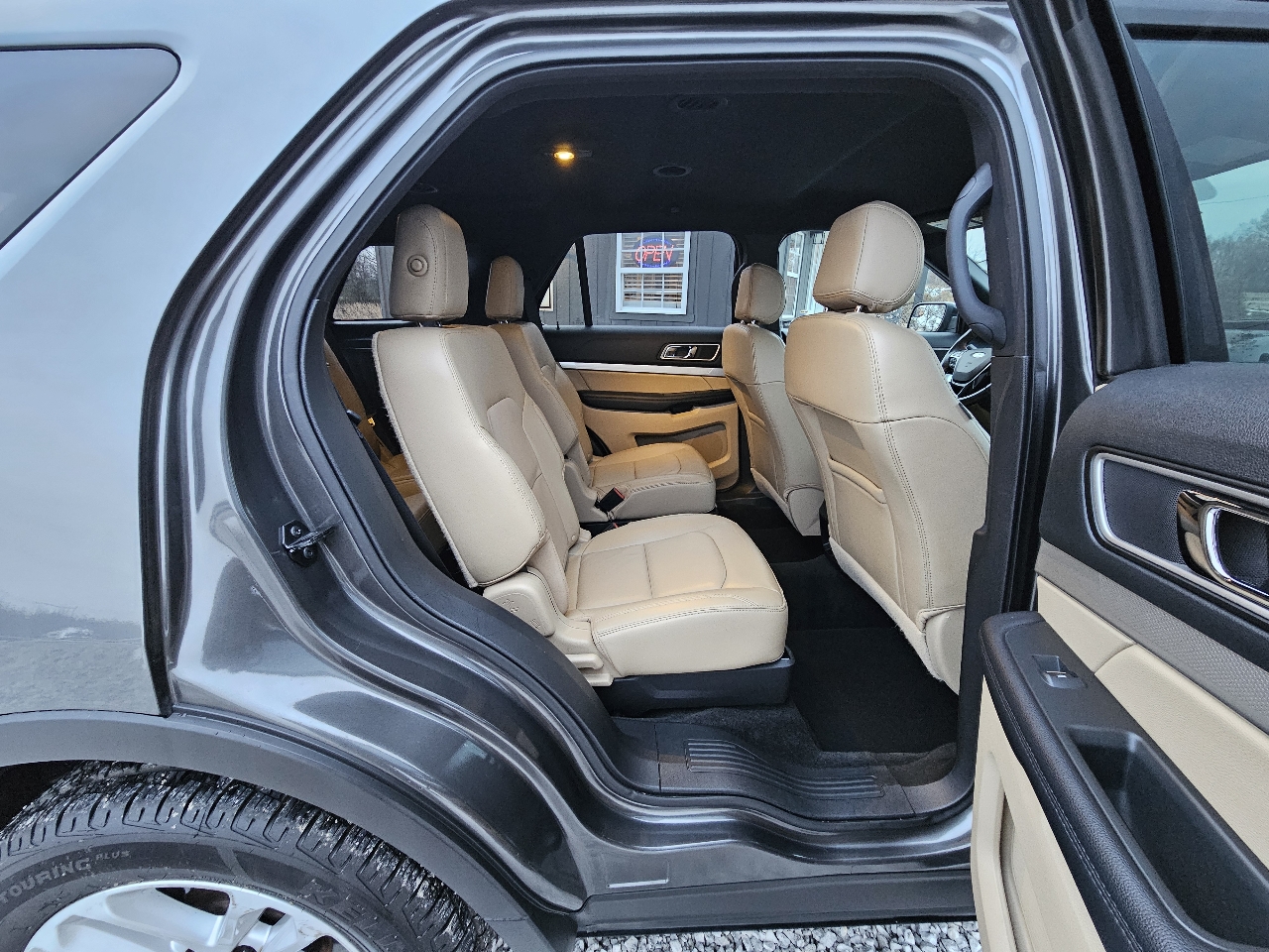 Ford Explorer XLT FWD 2017