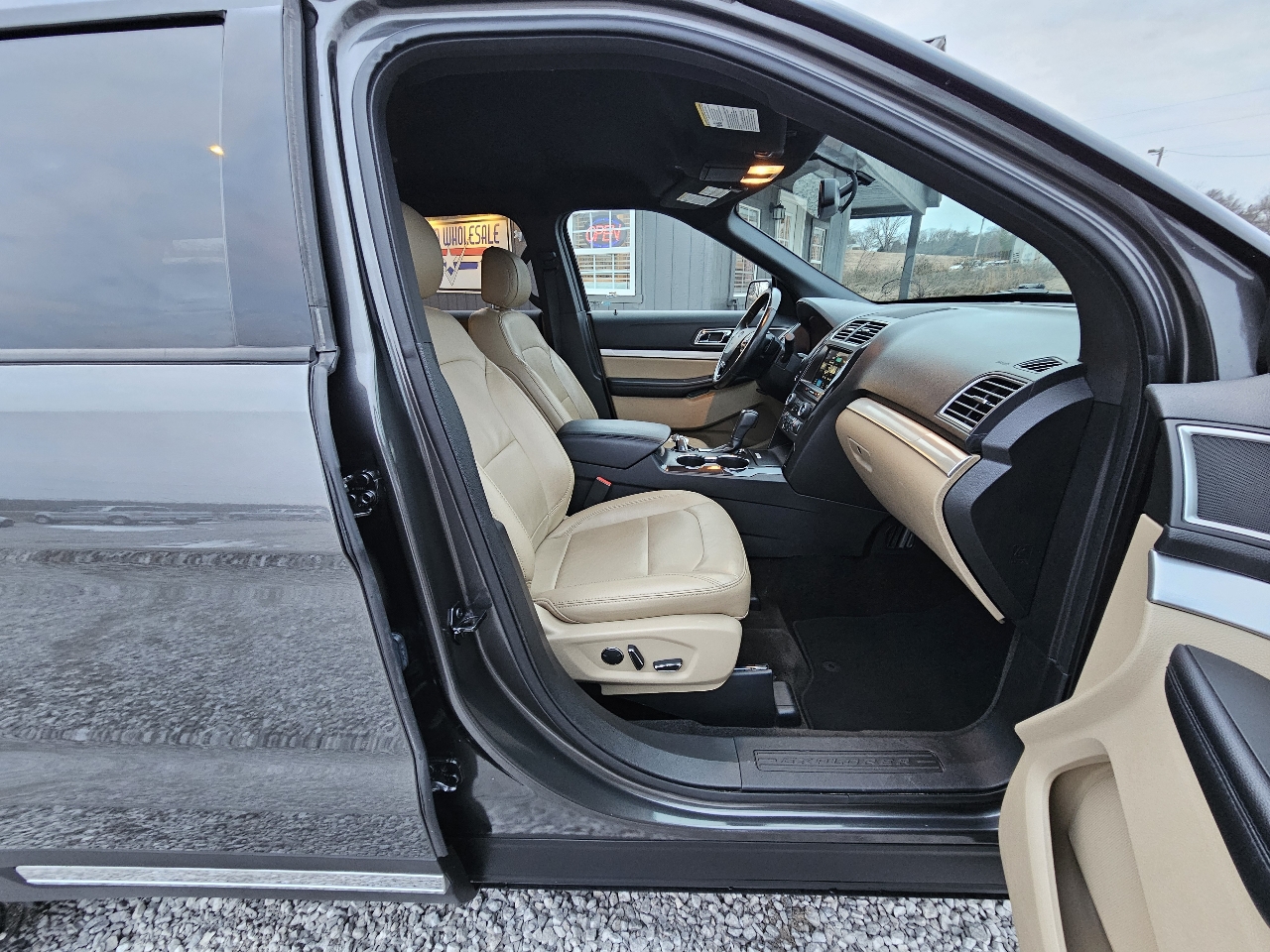 Ford Explorer XLT FWD 2017