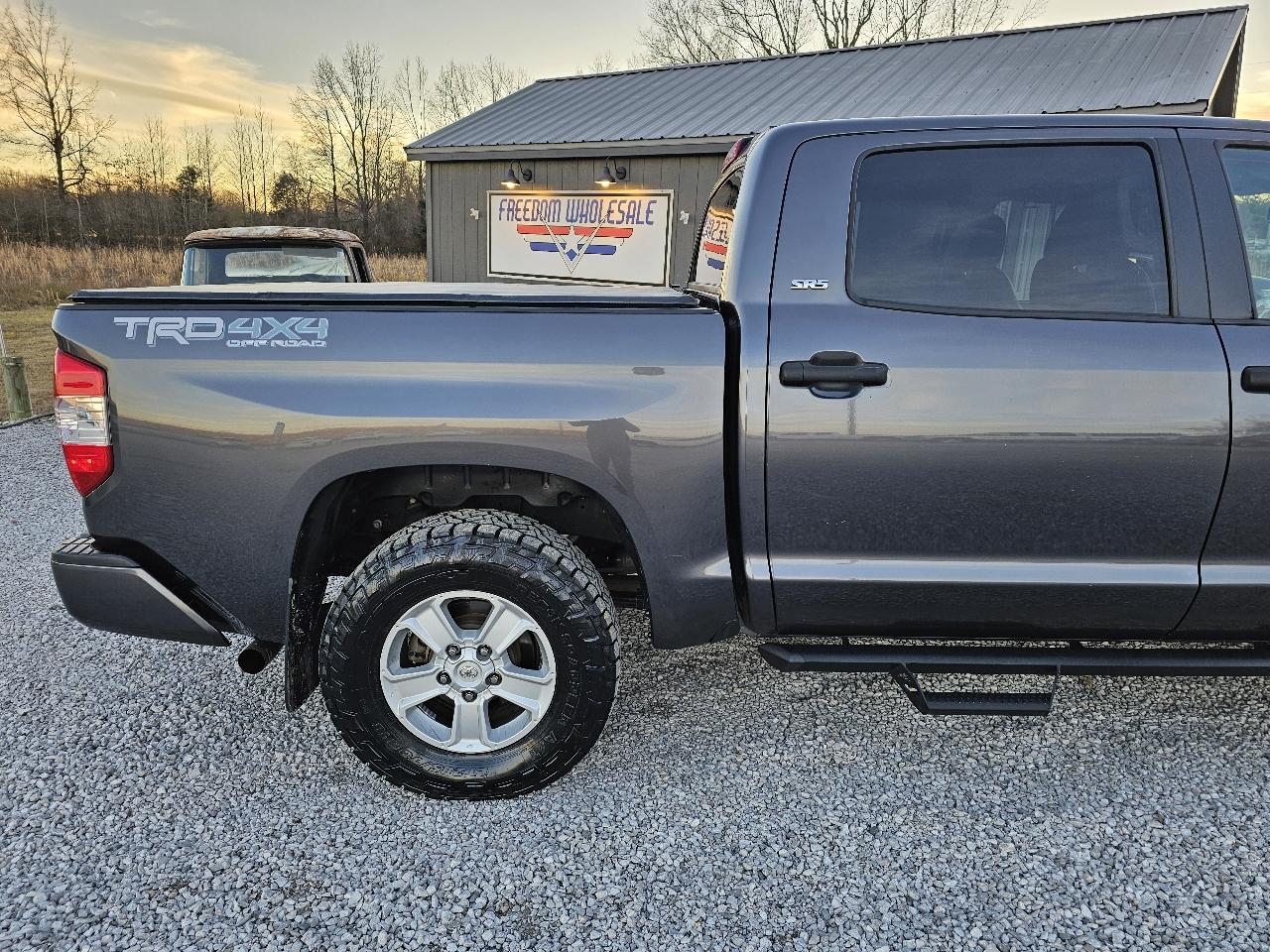Toyota Tundra SR5 5.7L V8 CrewMax 4WD 2020