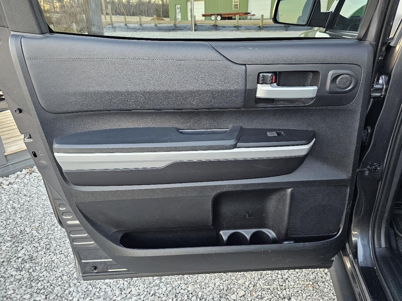 Toyota Tundra SR5 5.7L V8 CrewMax 4WD 2020