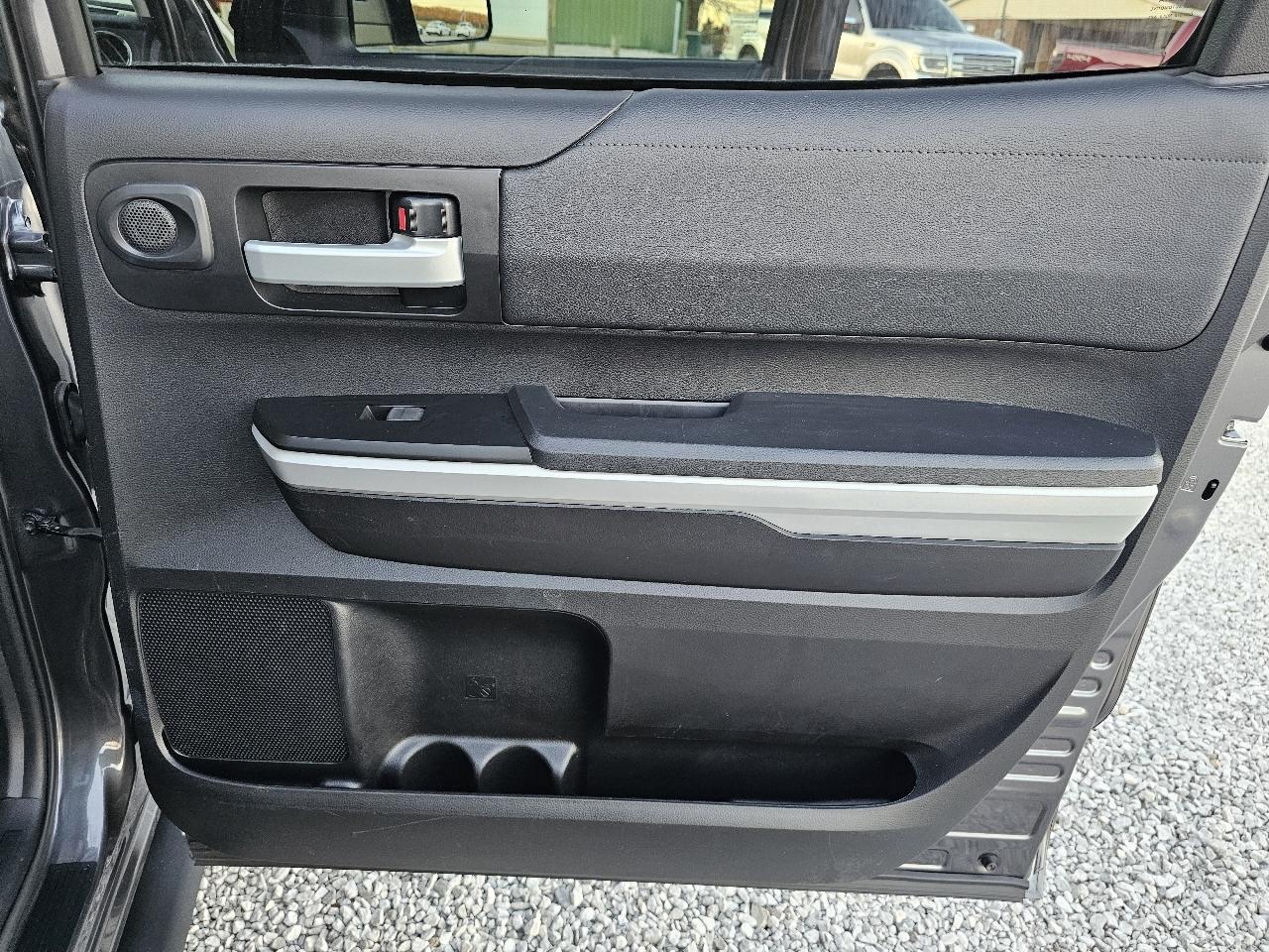 Toyota Tundra SR5 5.7L V8 CrewMax 4WD 2020