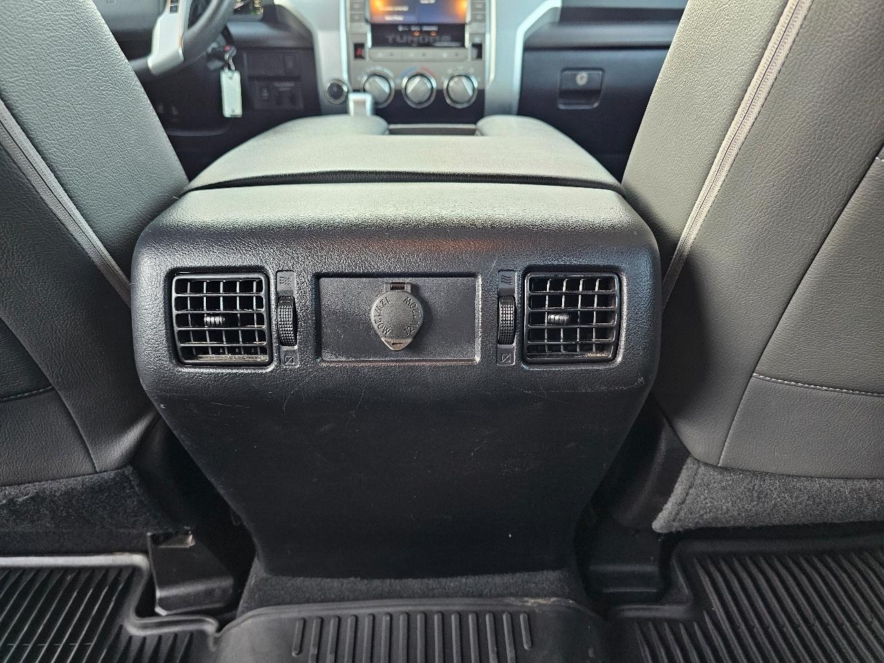 Toyota Tundra SR5 5.7L V8 CrewMax 4WD 2020