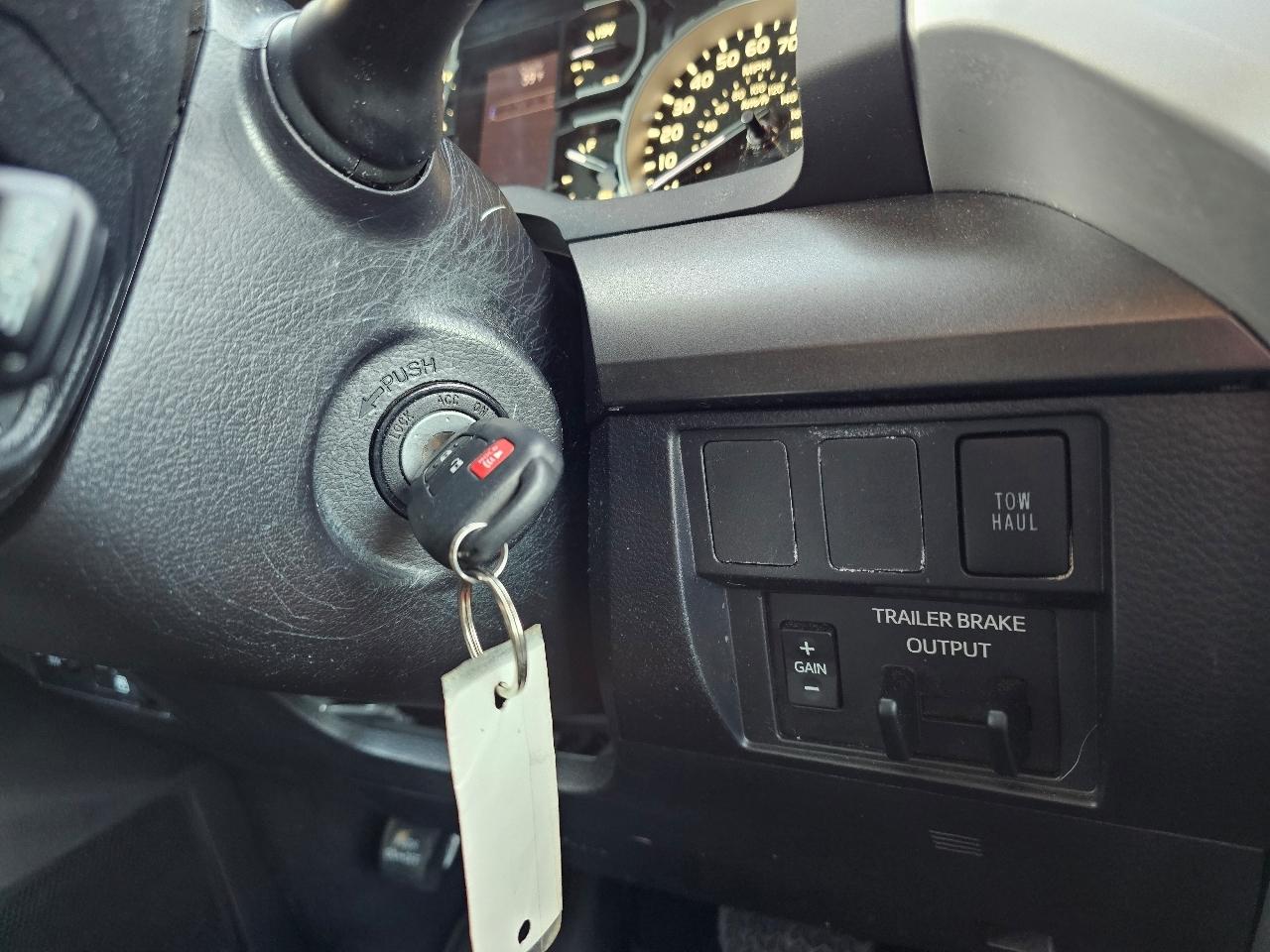 Toyota Tundra SR5 5.7L V8 CrewMax 4WD 2020