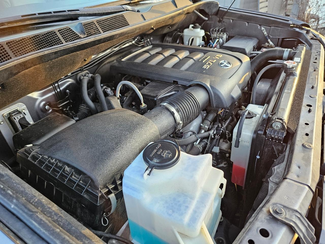 Toyota Tundra SR5 5.7L V8 CrewMax 4WD 2020