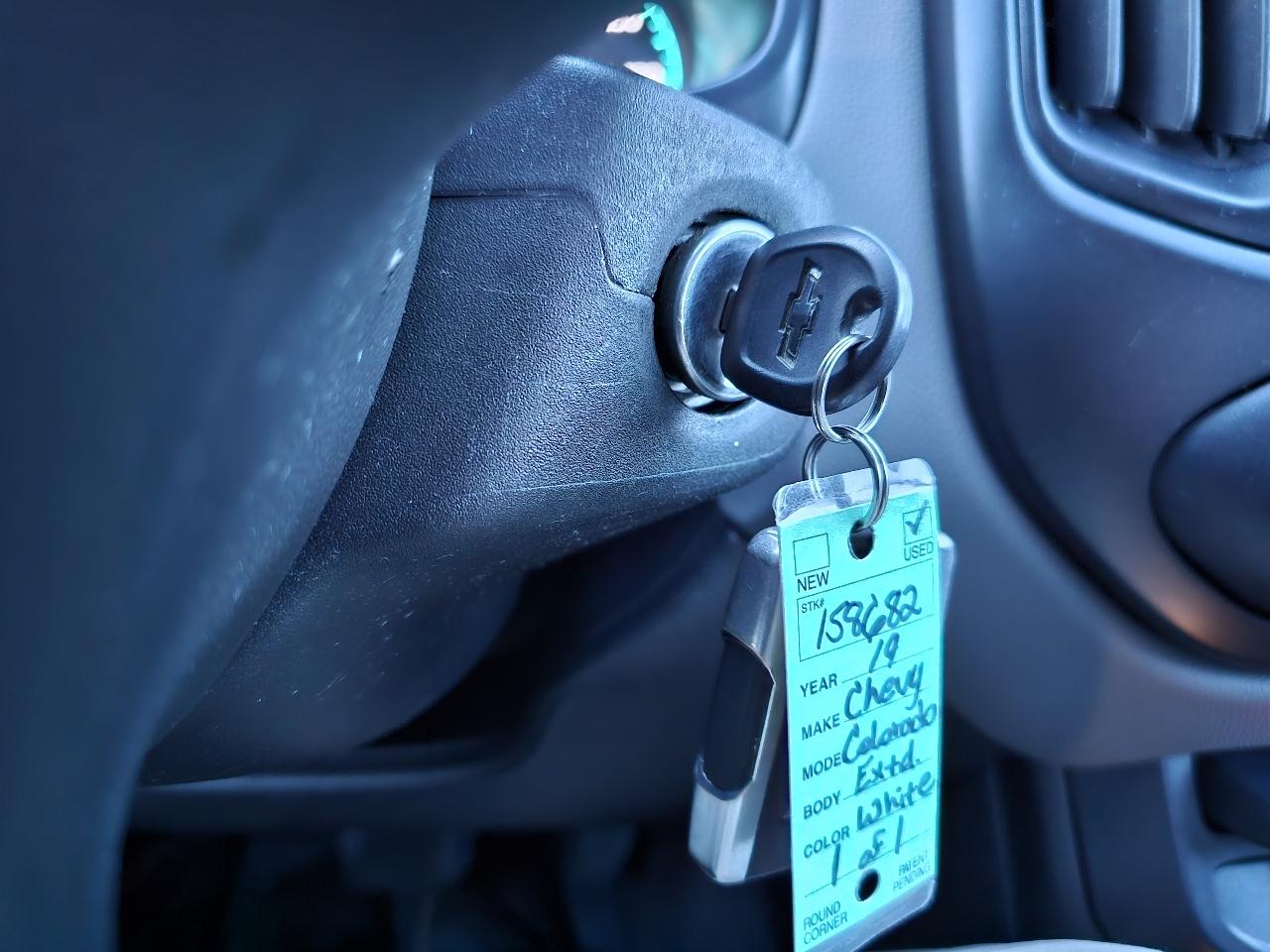 Chevrolet Colorado Work Truck Ext. Cab 4WD 2019