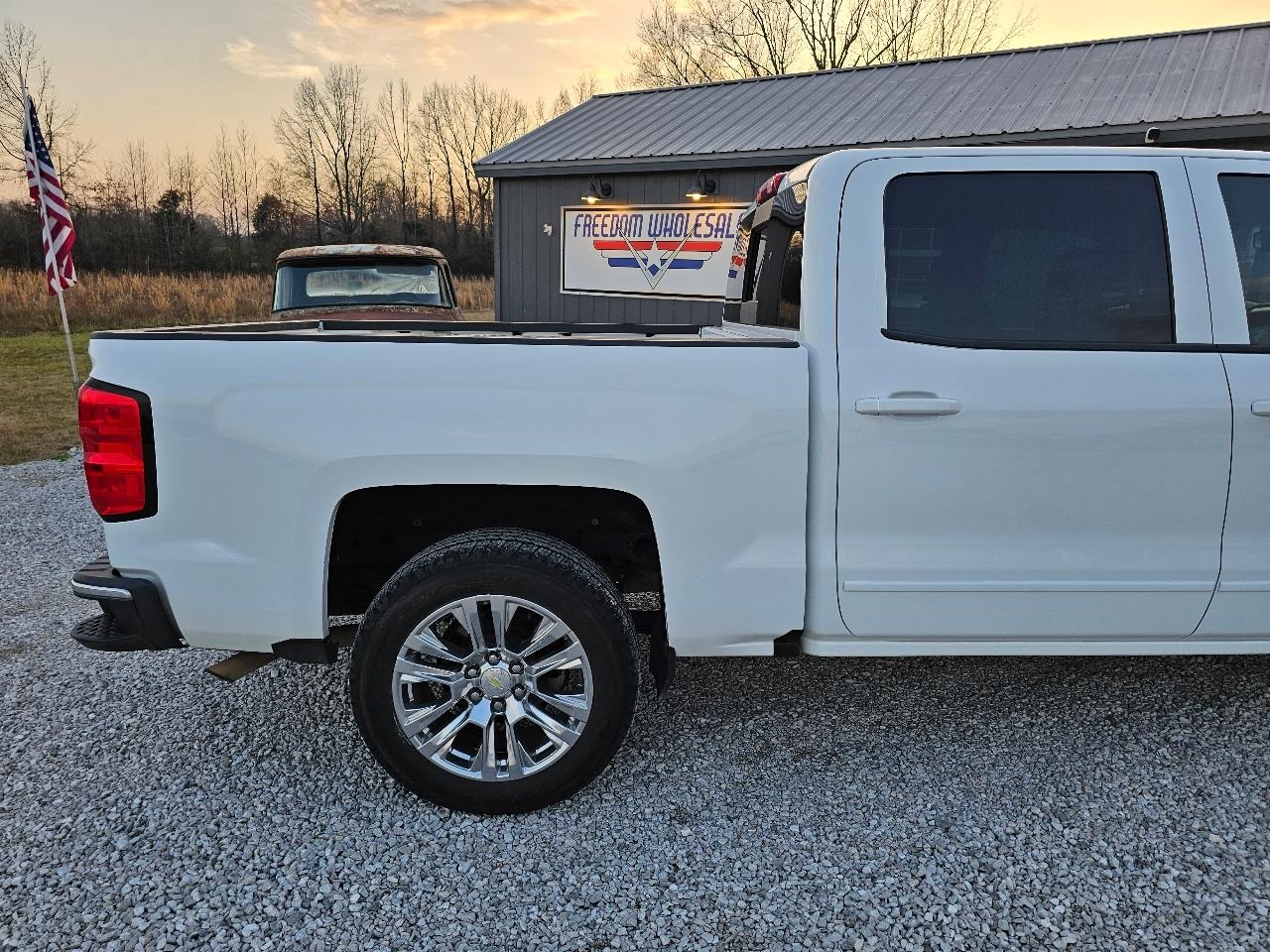 Chevrolet Silverado 1500 LT Crew Cab 2WD 2017
