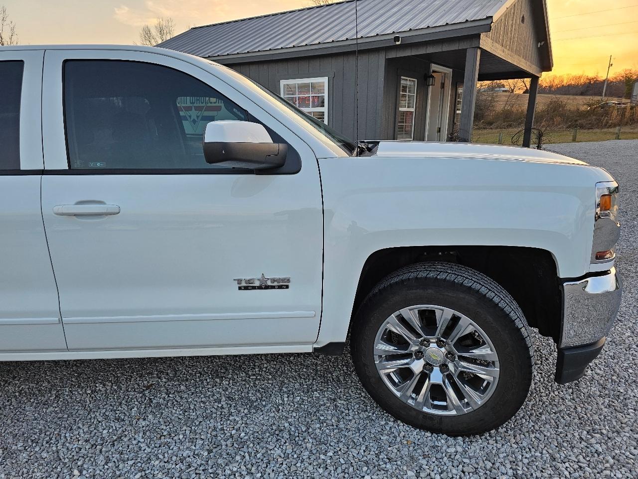 Chevrolet Silverado 1500 LT Crew Cab 2WD 2017