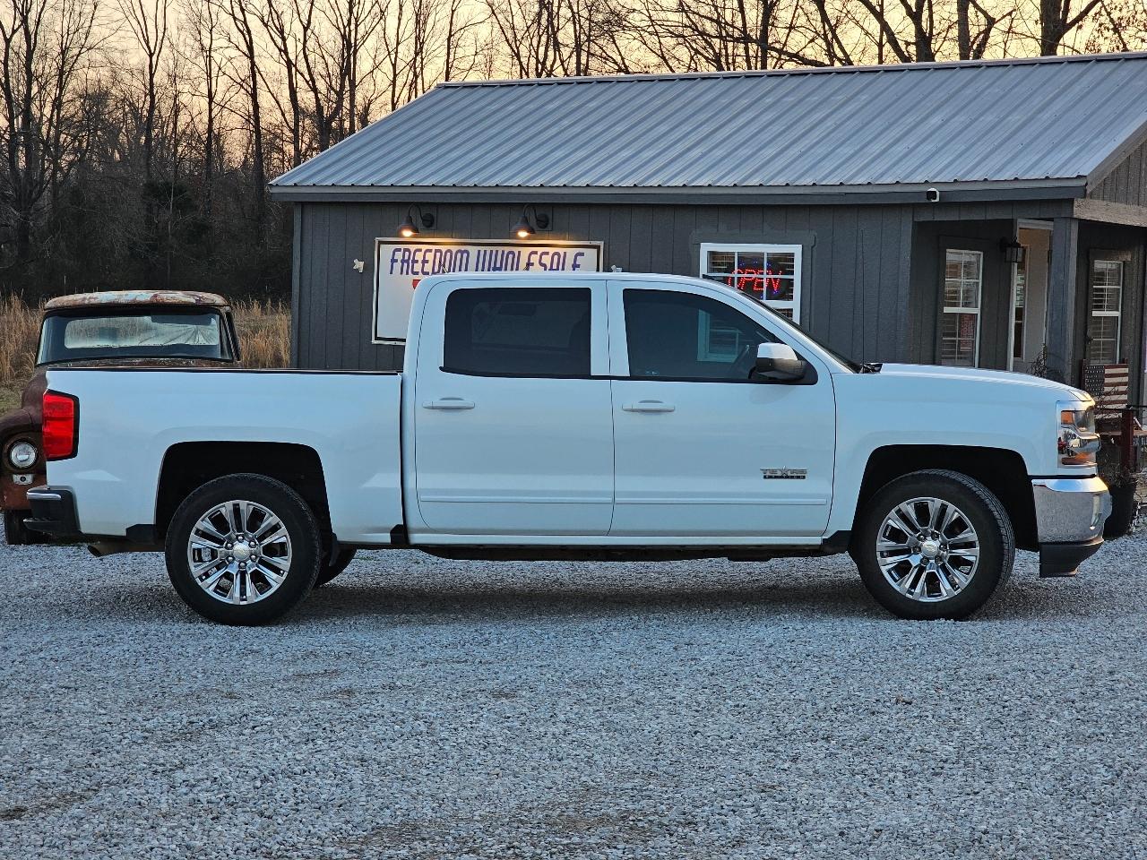 Chevrolet Silverado 1500 LT Crew Cab 2WD 2017