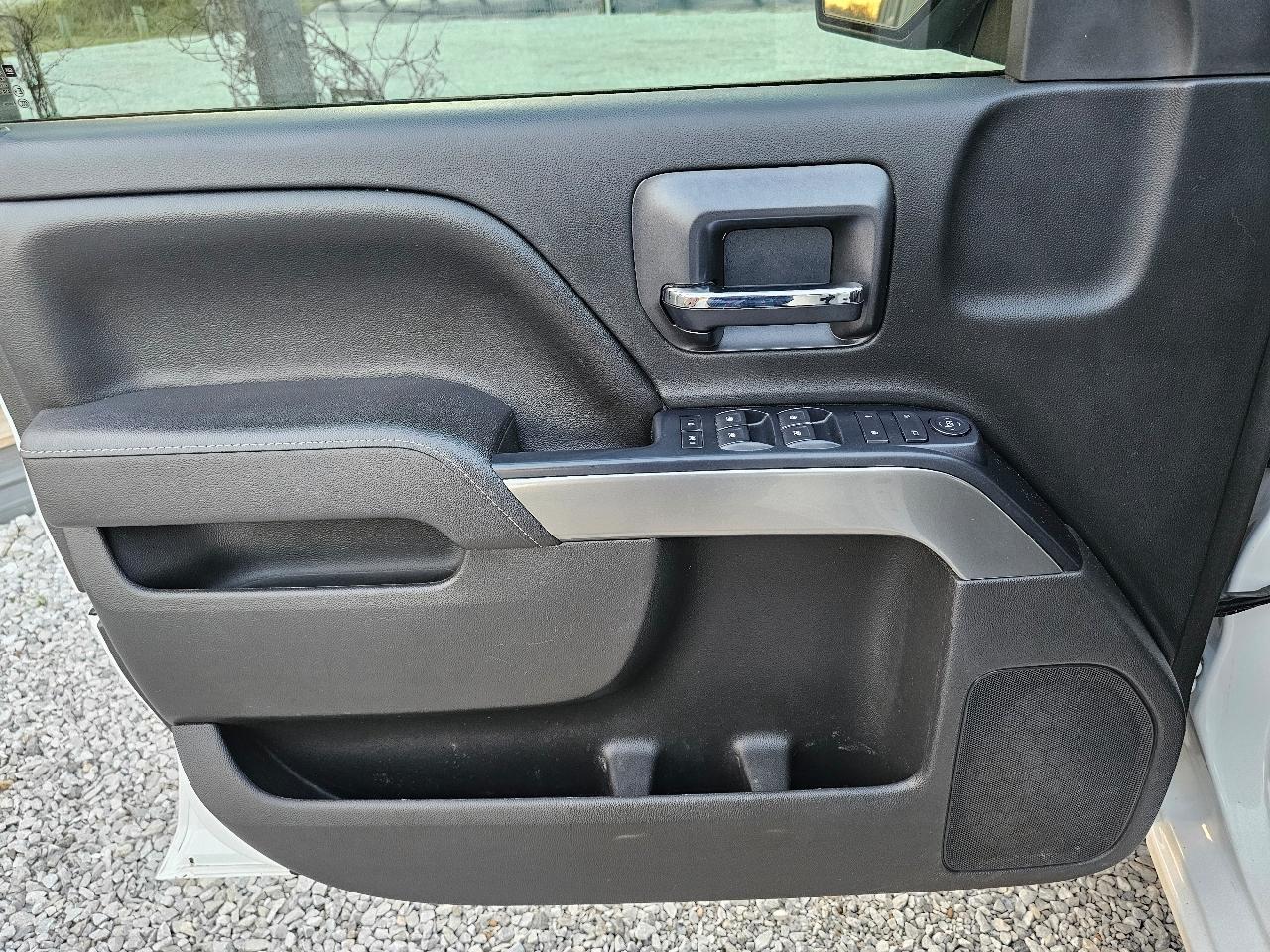 Chevrolet Silverado 1500 LT Crew Cab 2WD 2017