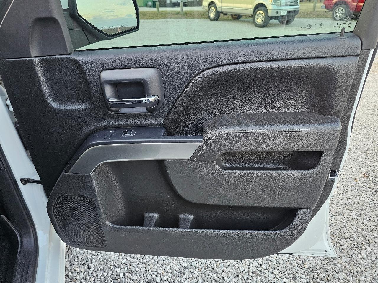 Chevrolet Silverado 1500 LT Crew Cab 2WD 2017