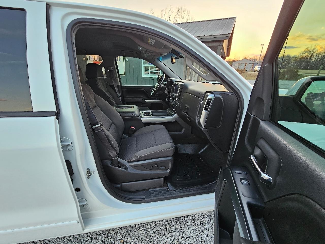 Chevrolet Silverado 1500 LT Crew Cab 2WD 2017