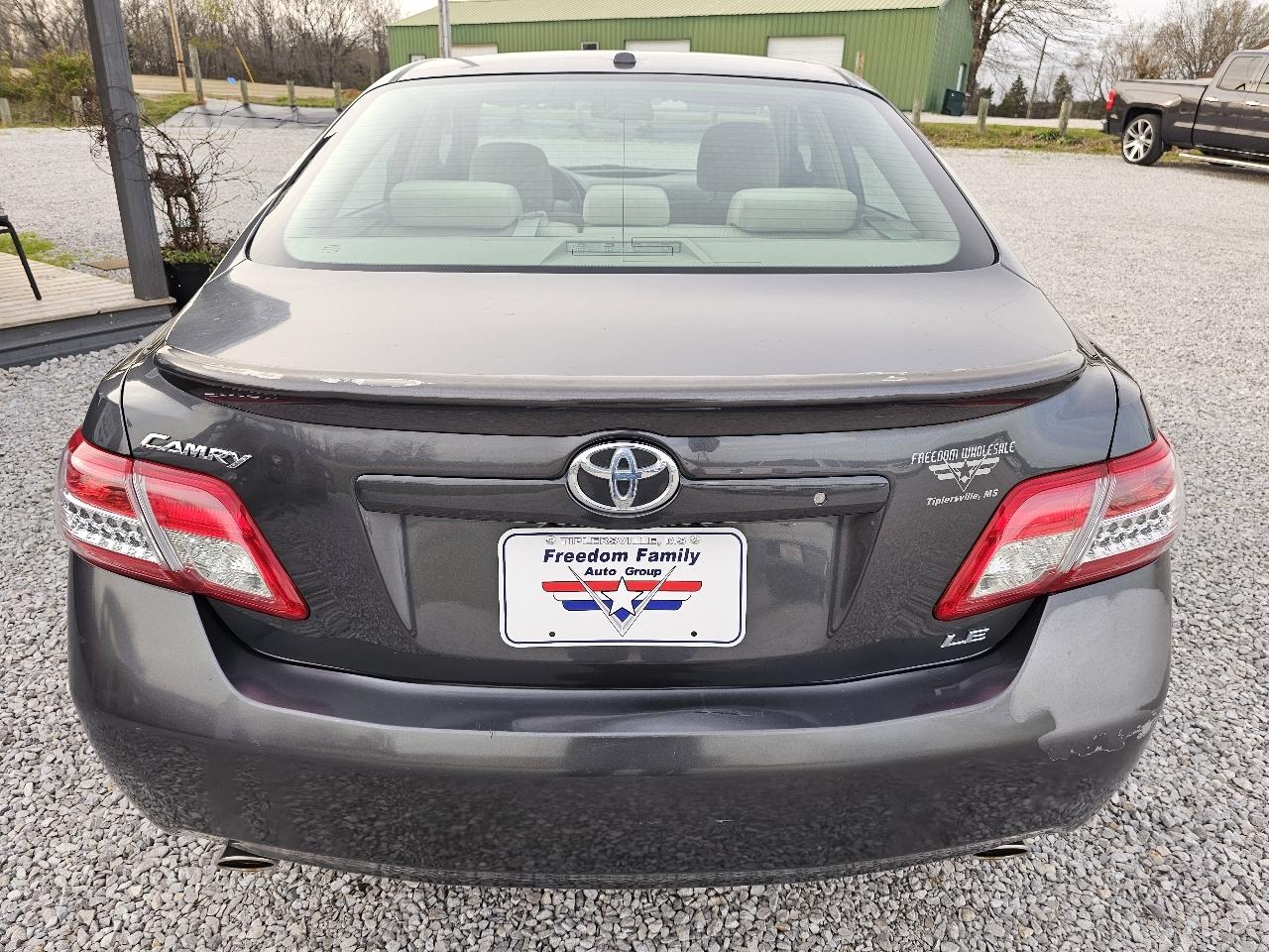 Toyota Camry LE V6 6-Spd AT 2010