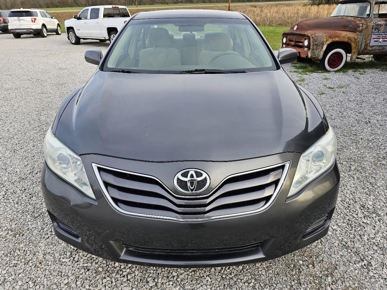 Toyota Camry LE V6 6-Spd AT 2010
