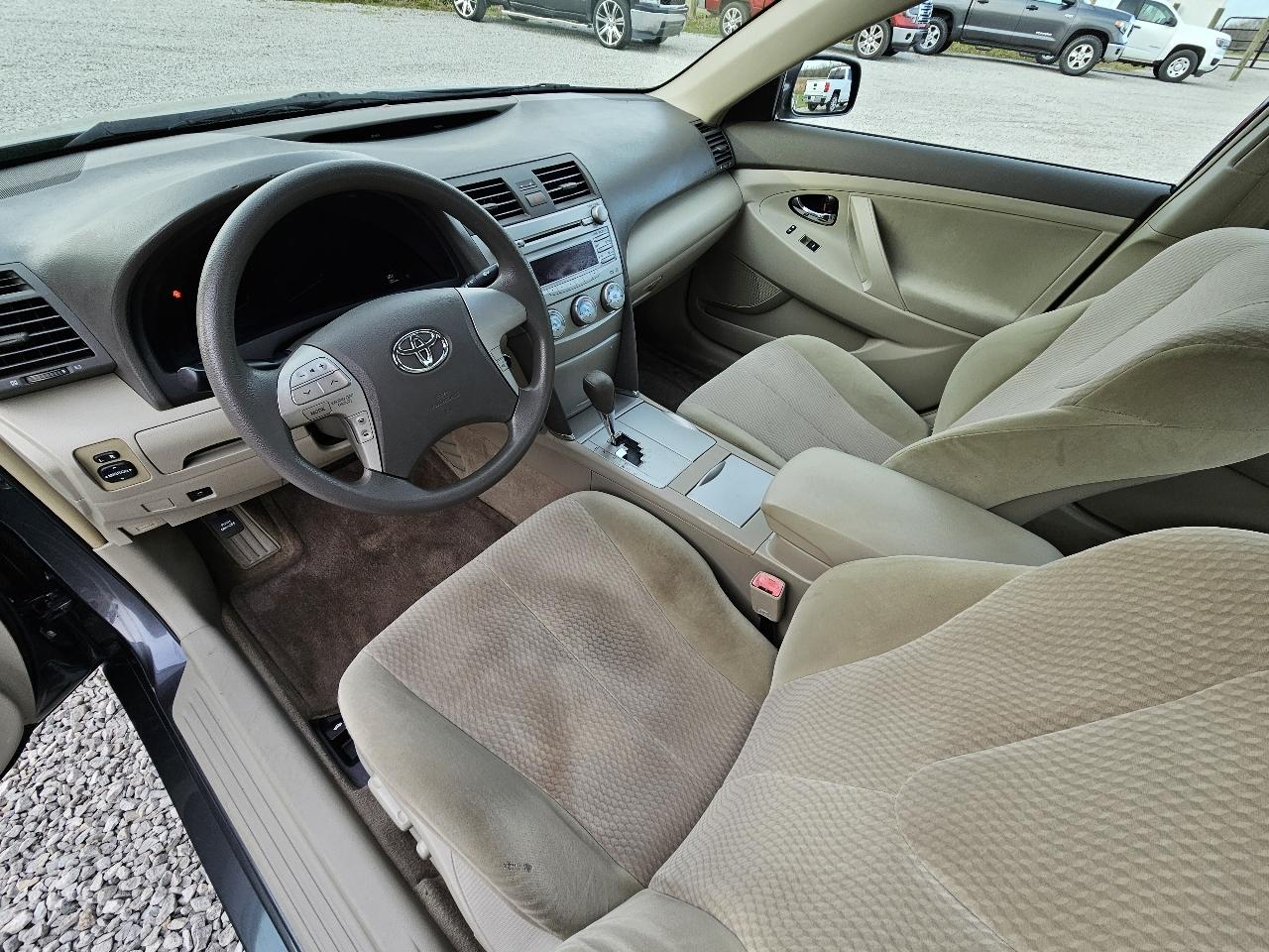 Toyota Camry LE V6 6-Spd AT 2010