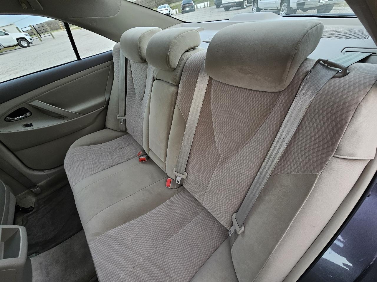 Toyota Camry LE V6 6-Spd AT 2010