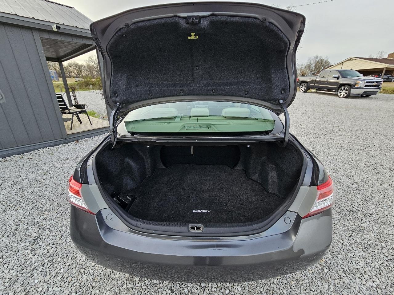 Toyota Camry LE V6 6-Spd AT 2010