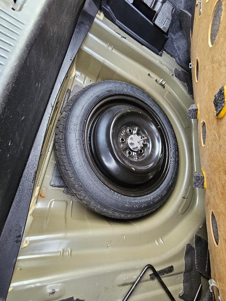 Toyota Camry LE V6 6-Spd AT 2010