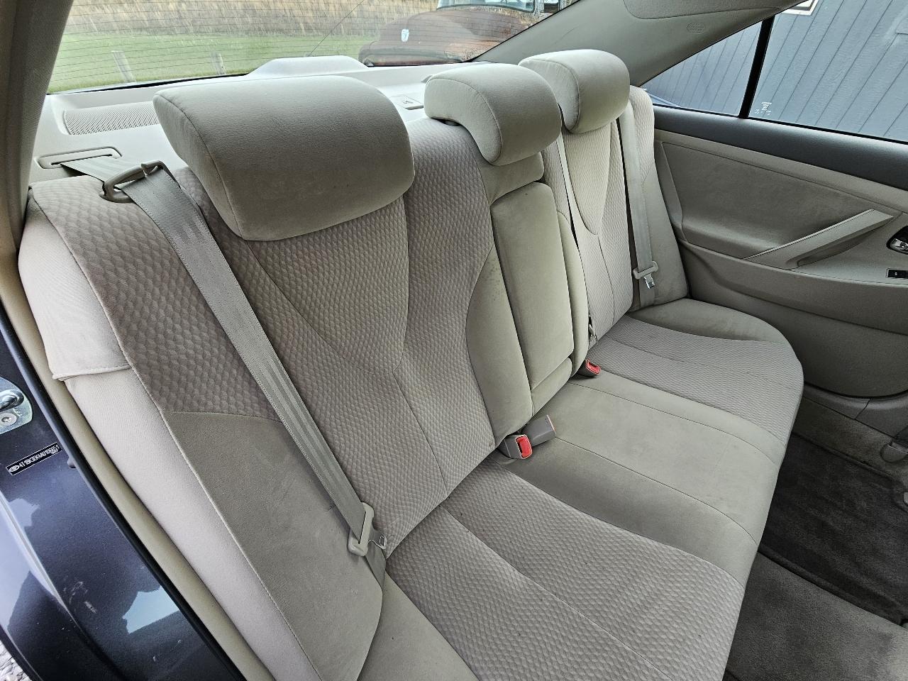 Toyota Camry LE V6 6-Spd AT 2010