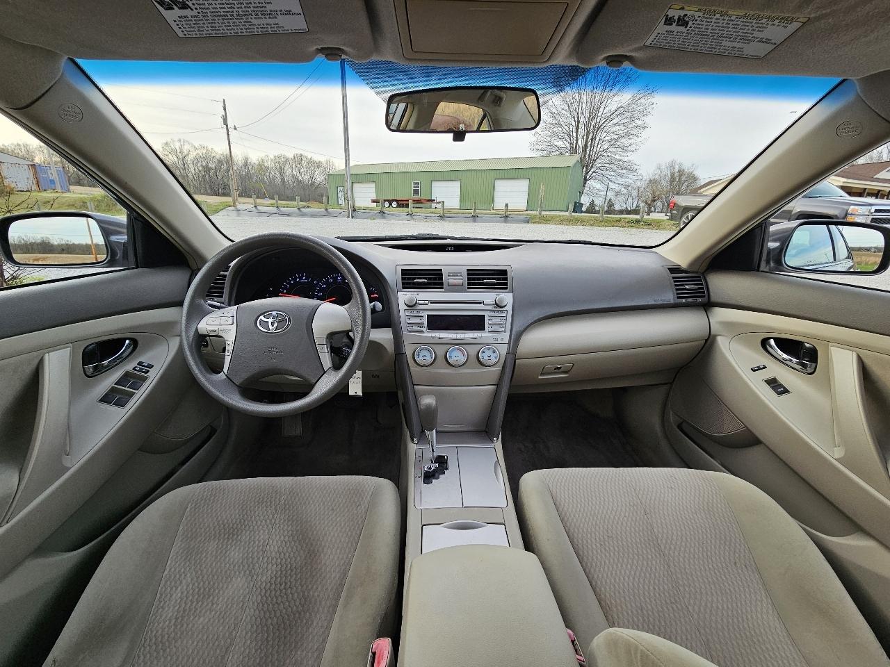 Toyota Camry LE V6 6-Spd AT 2010