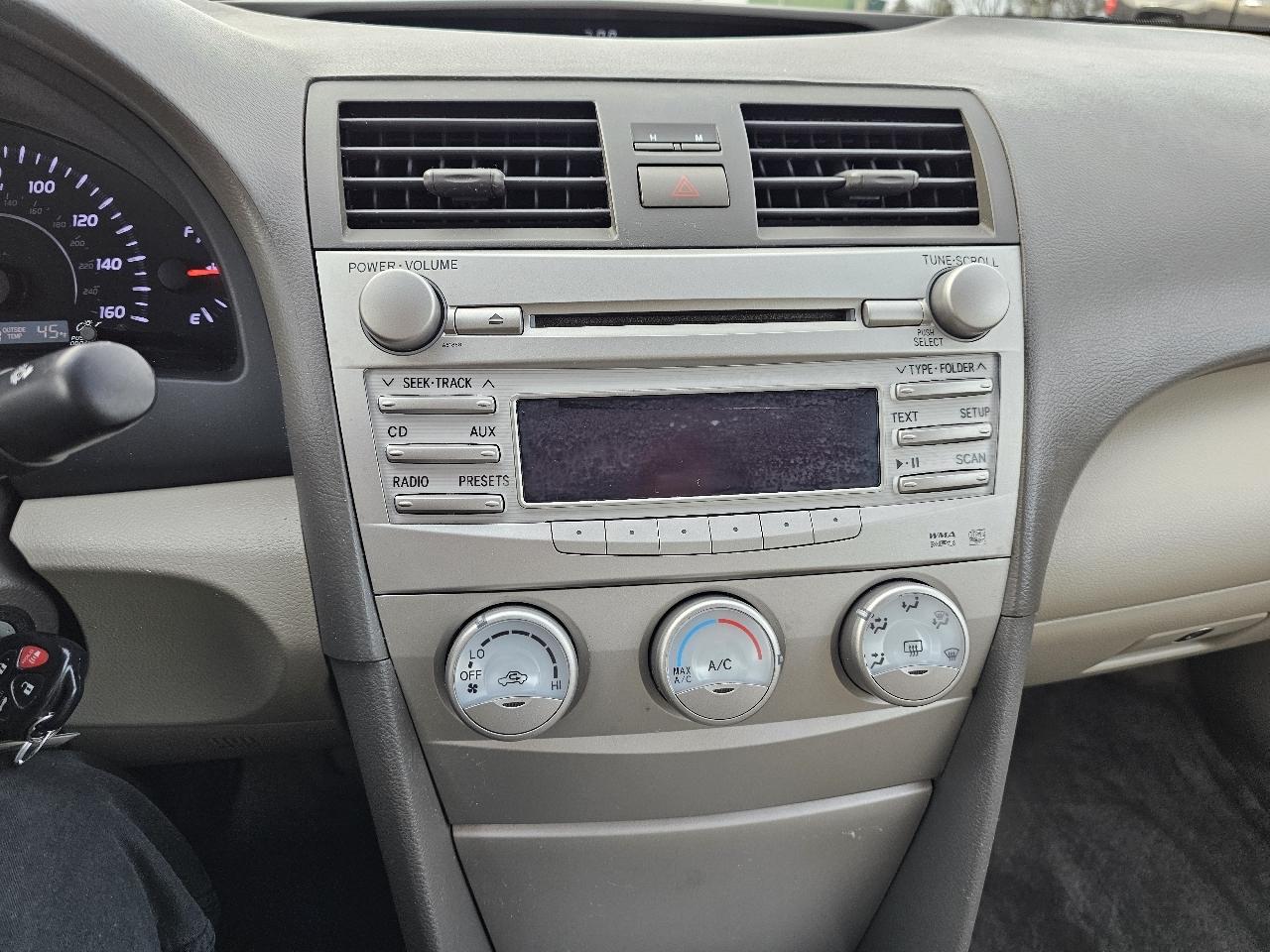 Toyota Camry LE V6 6-Spd AT 2010