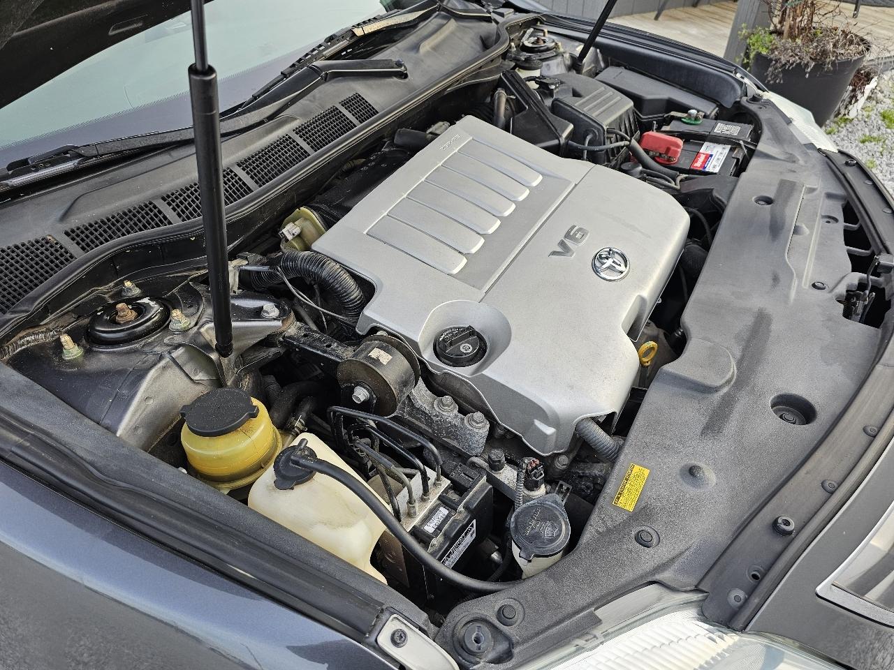 Toyota Camry LE V6 6-Spd AT 2010