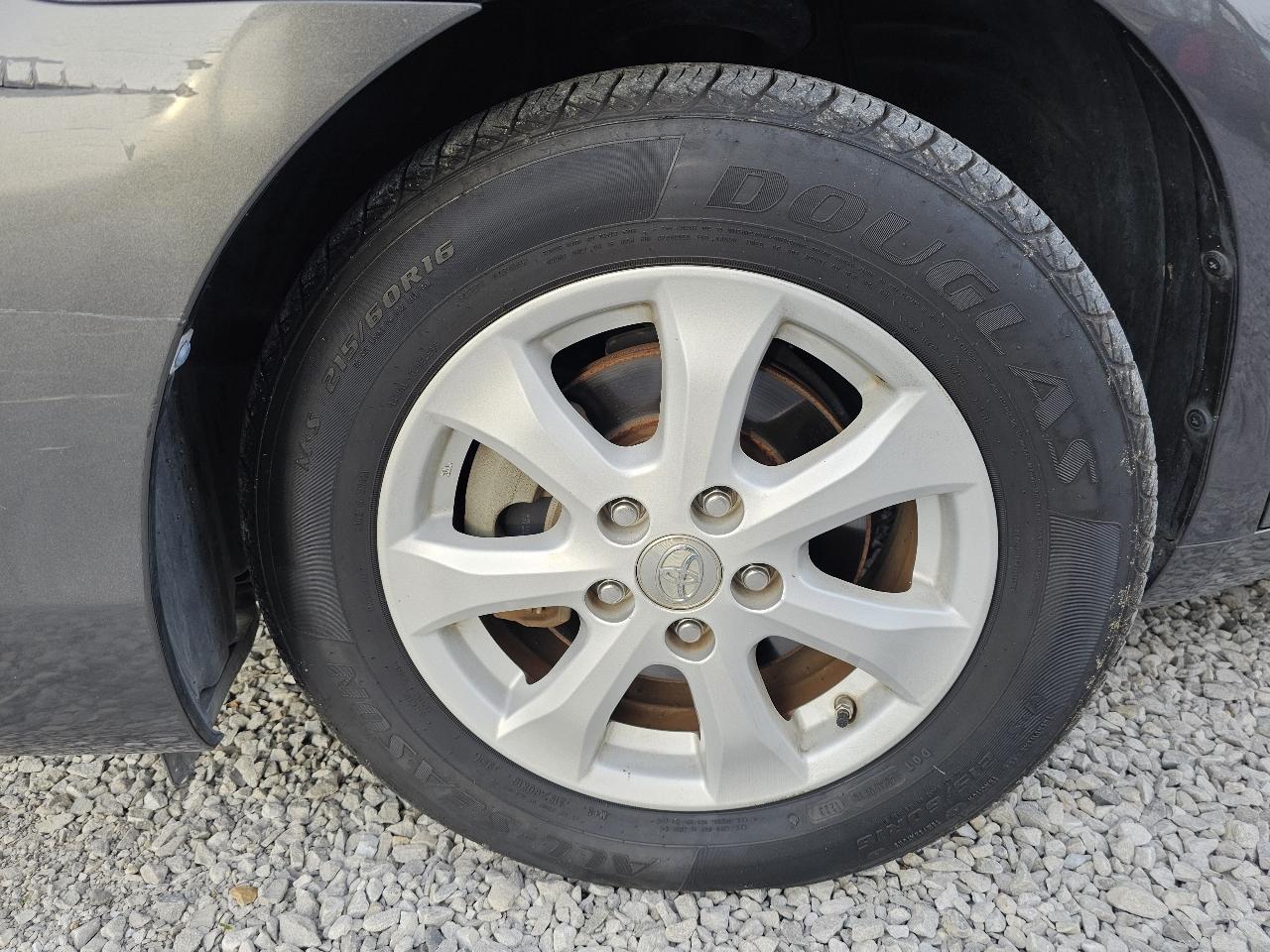 Toyota Camry LE V6 6-Spd AT 2010