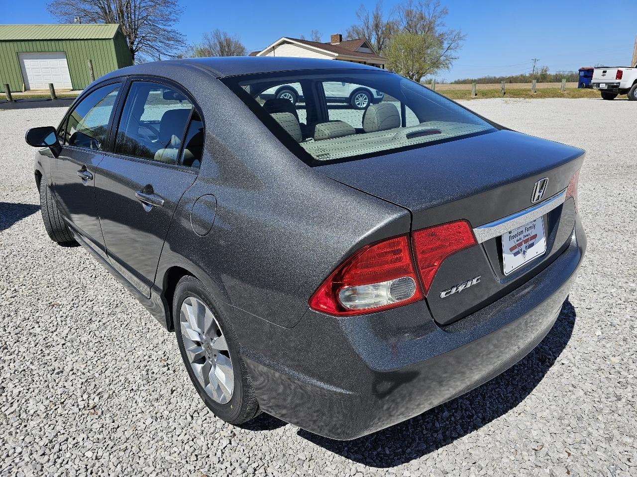 Honda Civic EX-L Sedan 5-Speed AT 2010